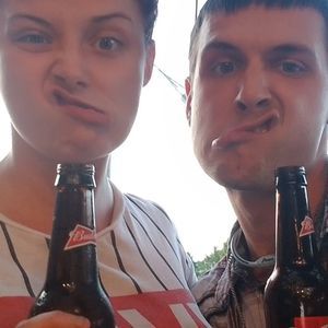 Meet your Posher, Hallie